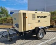 půjčovna kompresorů - kompresor Doosan 12/205
